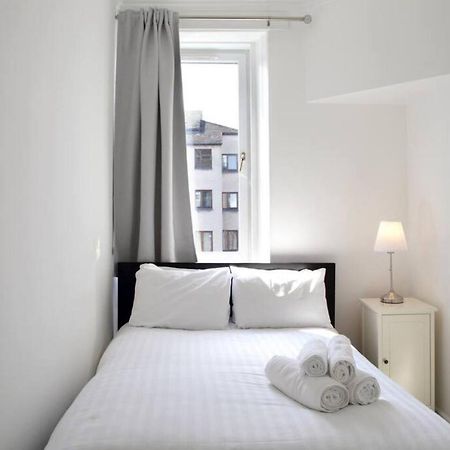 Beautiful Scandi-Inspired One Bed In Stockbridge Édimbourg Extérieur photo