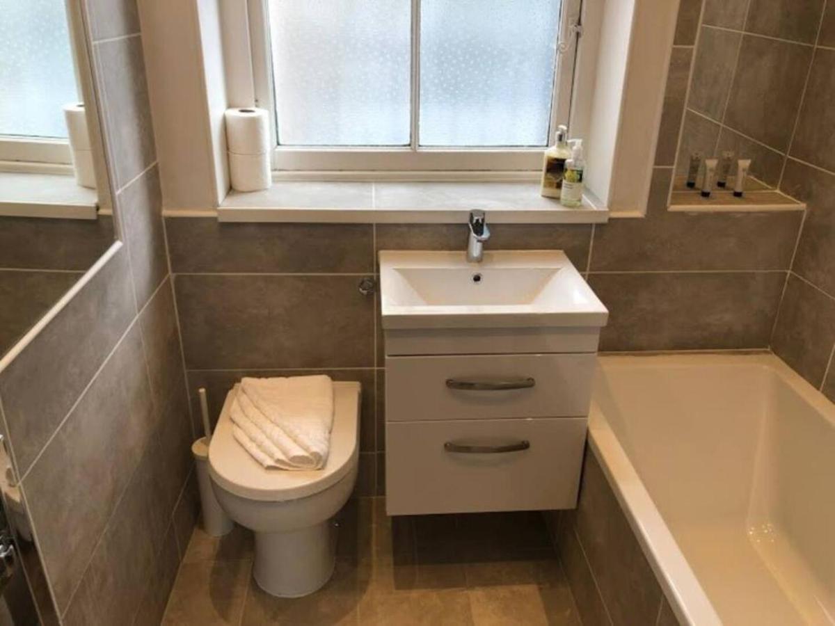 Beautiful Scandi-Inspired One Bed In Stockbridge Édimbourg Extérieur photo
